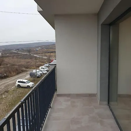 Daire Apartament Mon Jardin 2 *